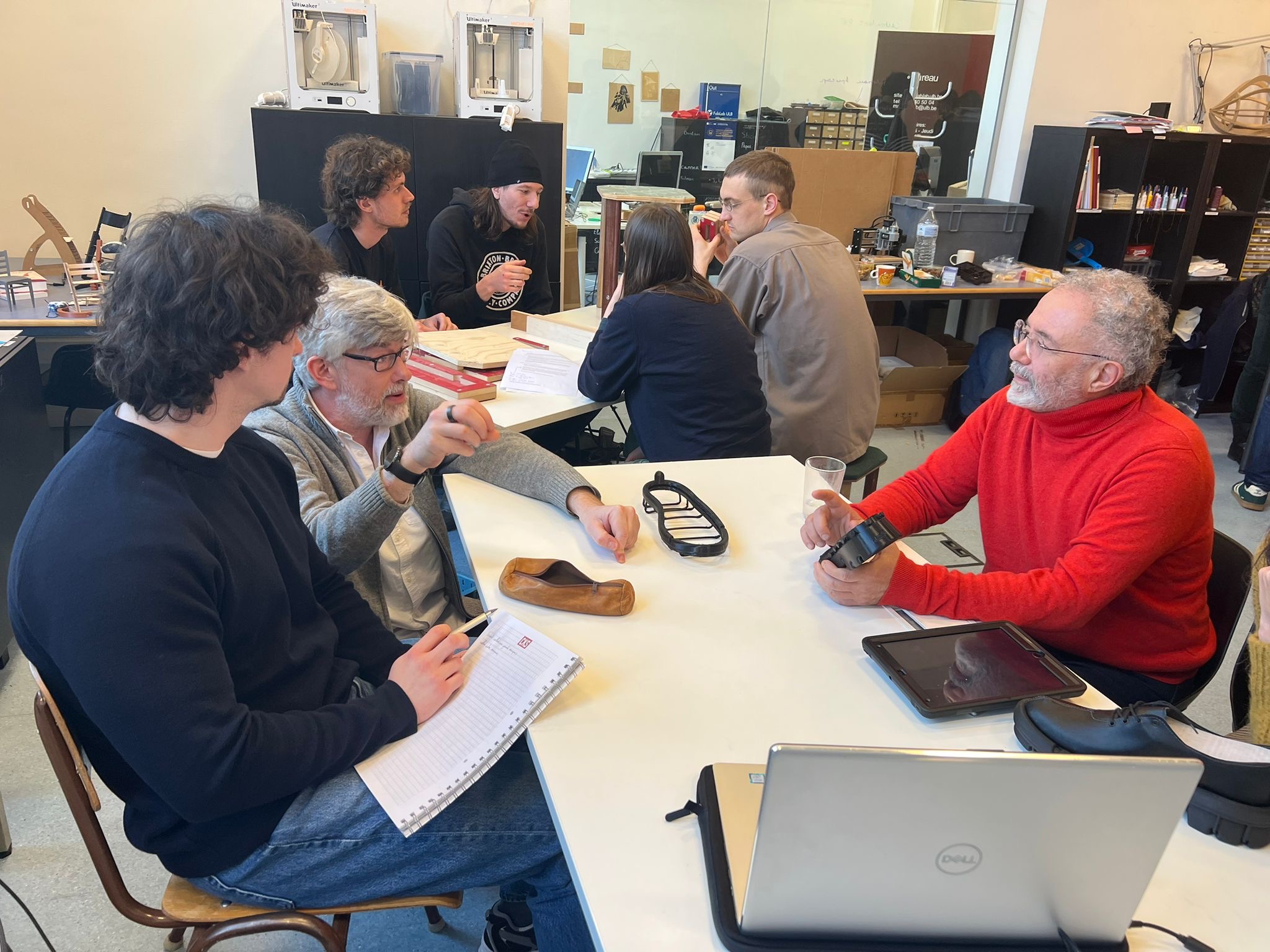 avril 2026 bearth stand